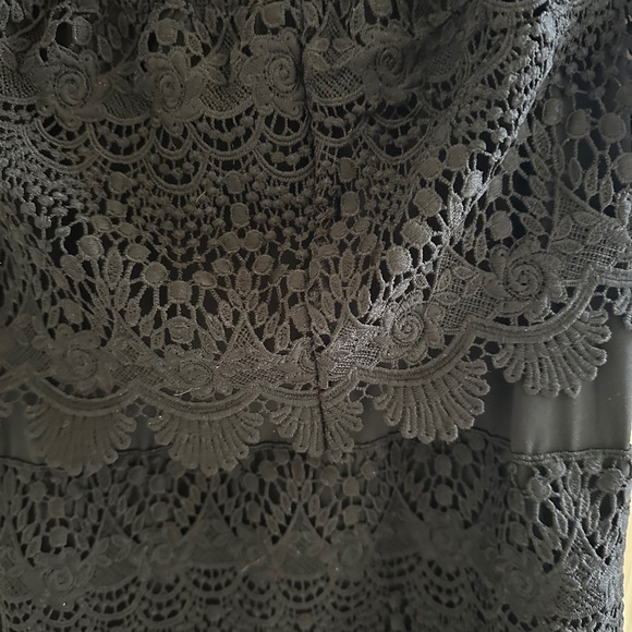 DRESSY, STRETCHY OFF SHOULDER BLACK TOP BY INTRIGUE-New Condition/XL - Picture 5 of 11